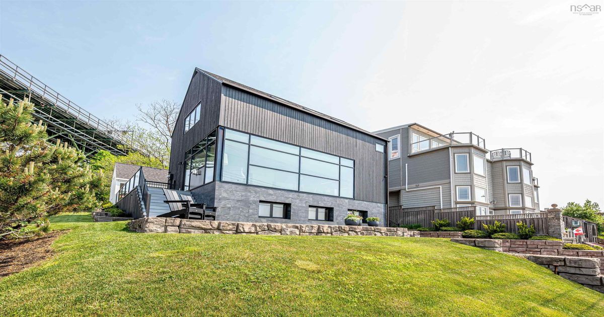 90 Shore Road Dartmouth