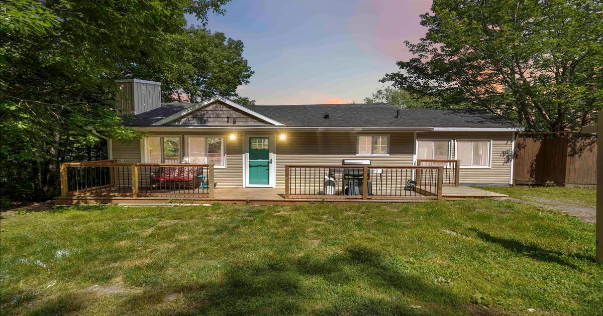 636 Kinsac Road Kinsac