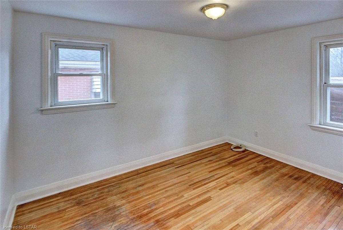 1013 Feren Avenue London 1013 Feren Avenue London