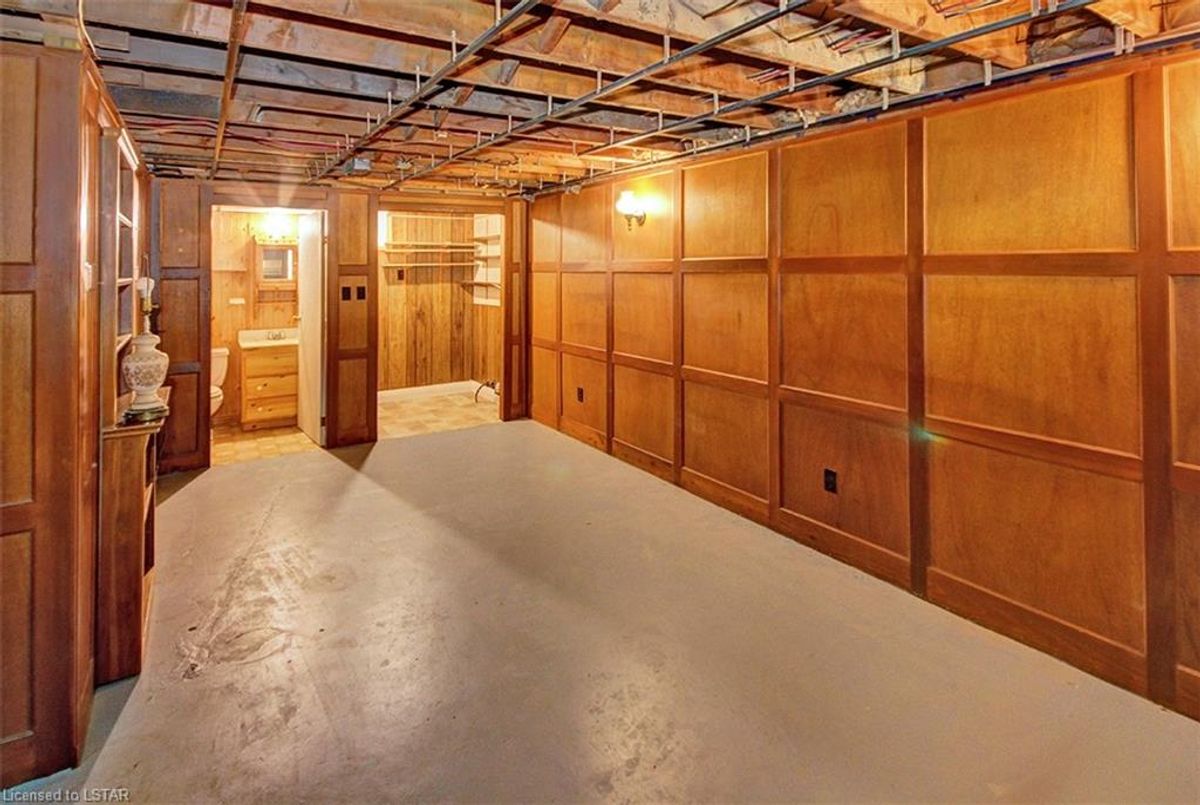 1013 Feren Avenue London 1013 Feren Avenue London