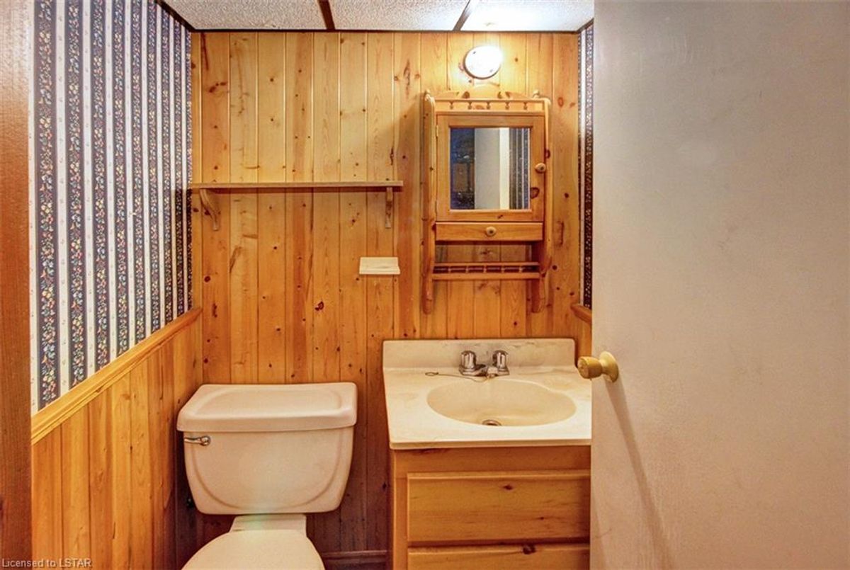 1013 Feren Avenue London 1013 Feren Avenue London