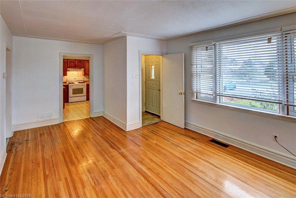 1013 Feren Avenue London 1013 Feren Avenue London