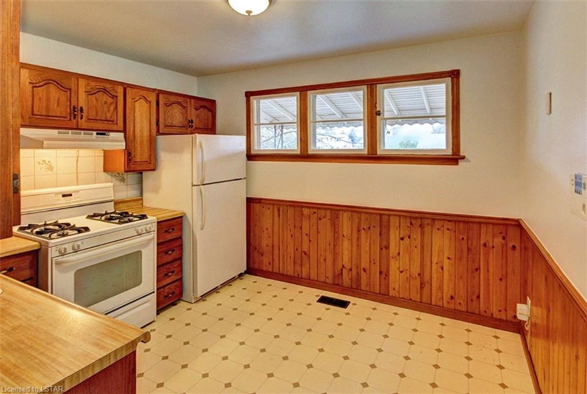 1013 Feren Avenue London 1013 Feren Avenue London