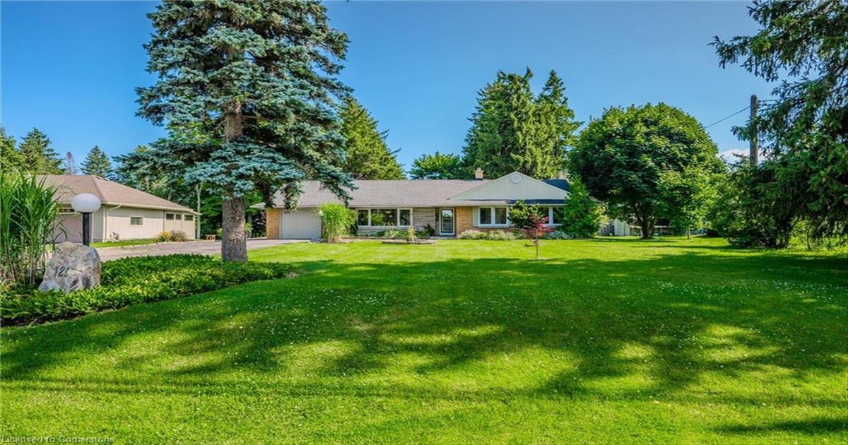 125 Riverbank Drive  Cambridge