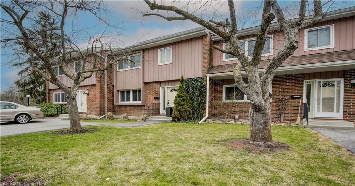 121 University Avenue E Waterloo