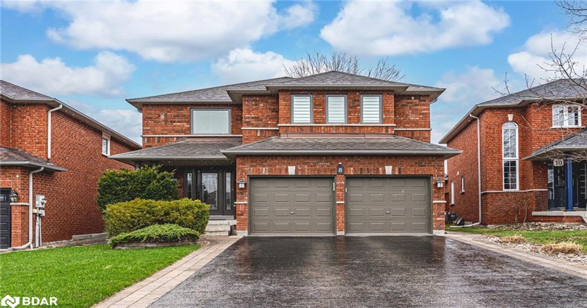 8 Sandalwood Court  Barrie