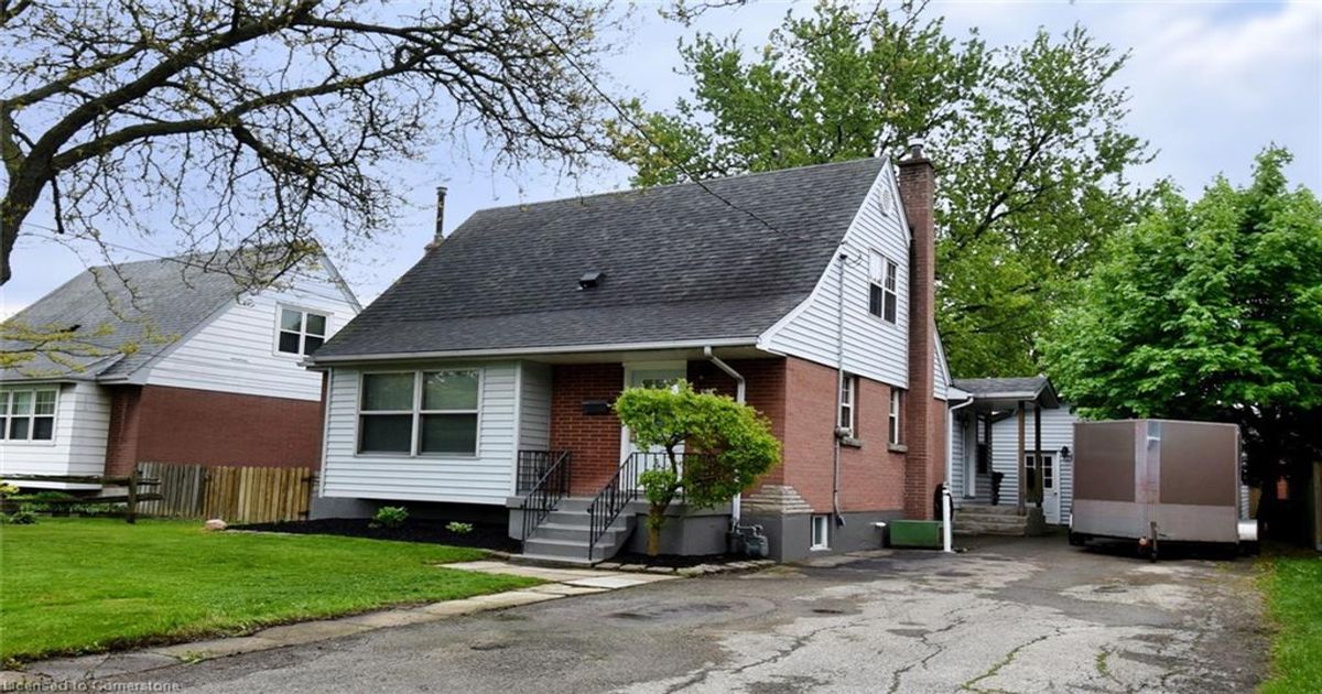 90 Howe Avenue  Hamilton