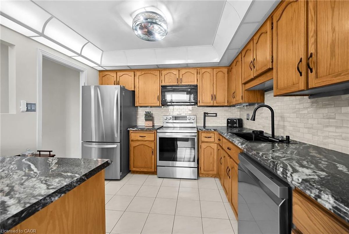 6 Village Green Boulevard Hamilton 6 Village Green Boulevard Hamilton