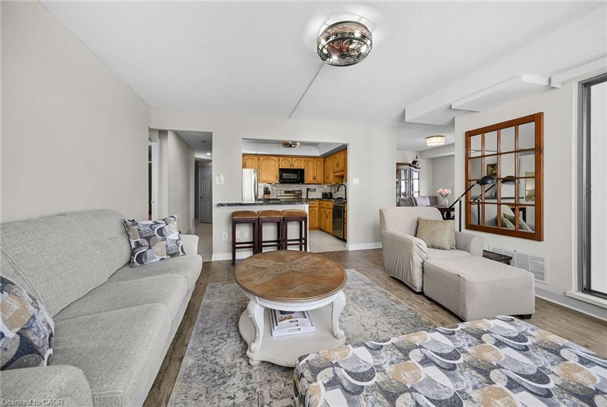 6 Village Green Boulevard Hamilton 6 Village Green Boulevard Hamilton