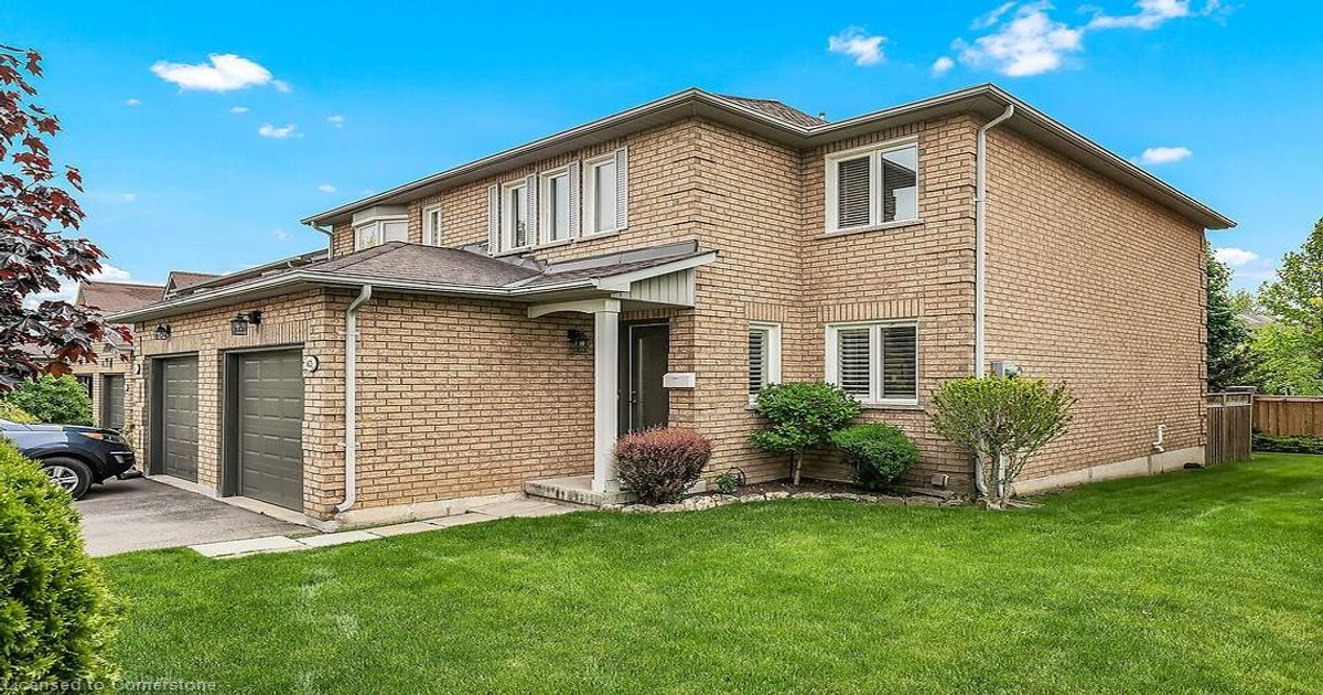 11 Pirie Drive  Dundas