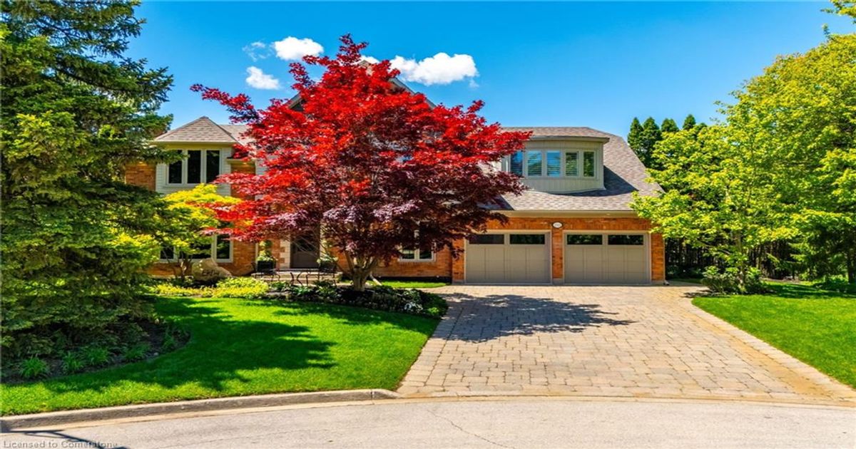 2312 Hoover Court  Burlington