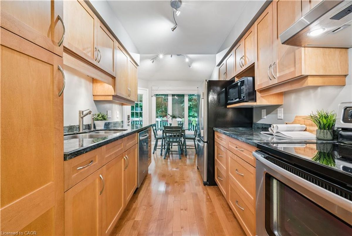 225 Benjamin Road Waterloo 225 Benjamin Road Waterloo