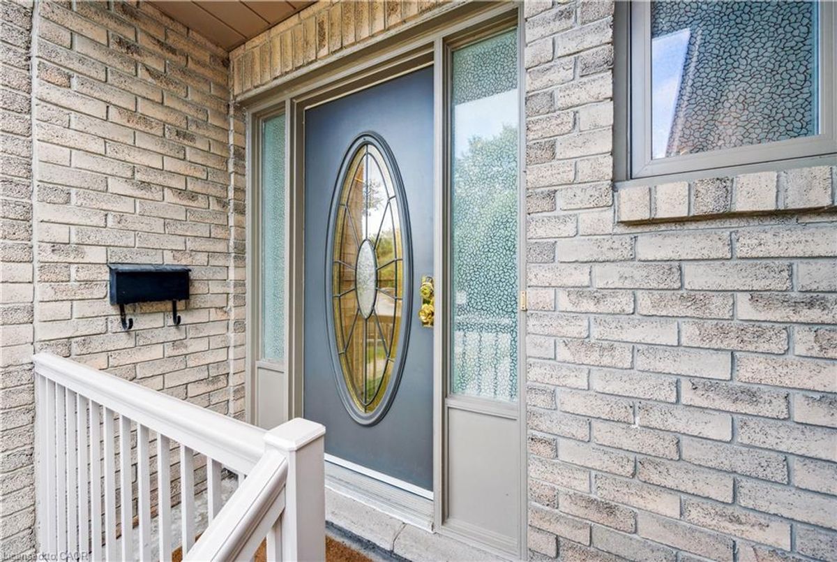 225 Benjamin Road Waterloo 225 Benjamin Road Waterloo