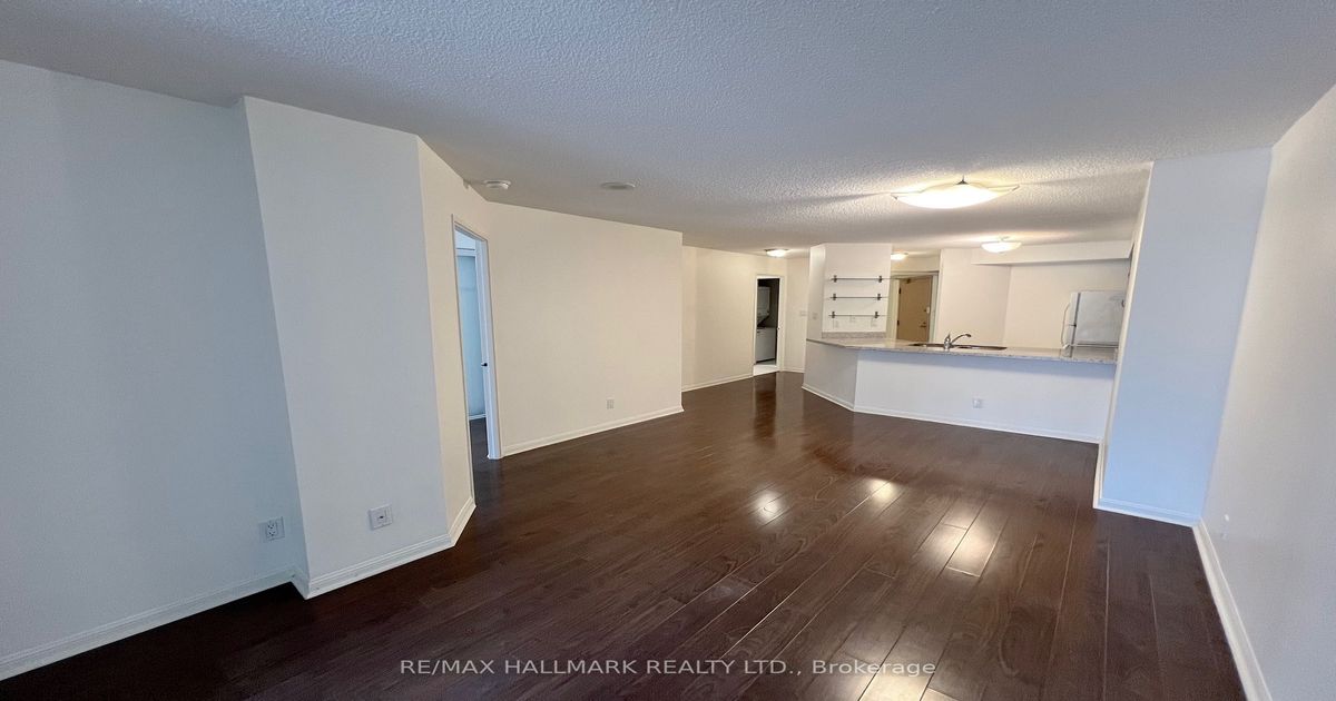 216-24 Wellesley Street W Toronto C01