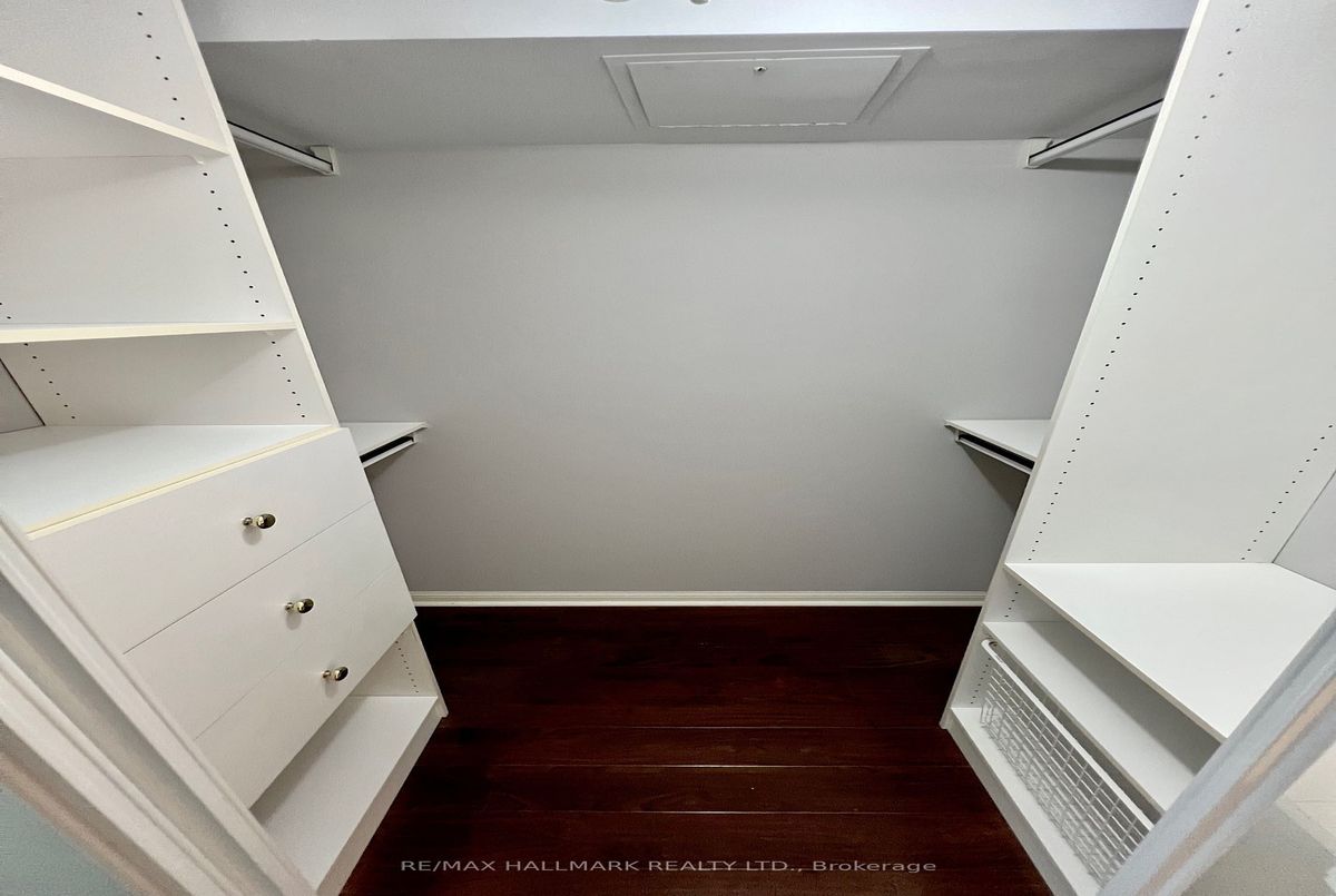 216-24 Wellesley Street W 216-24 Wellesley Street W Toronto C01