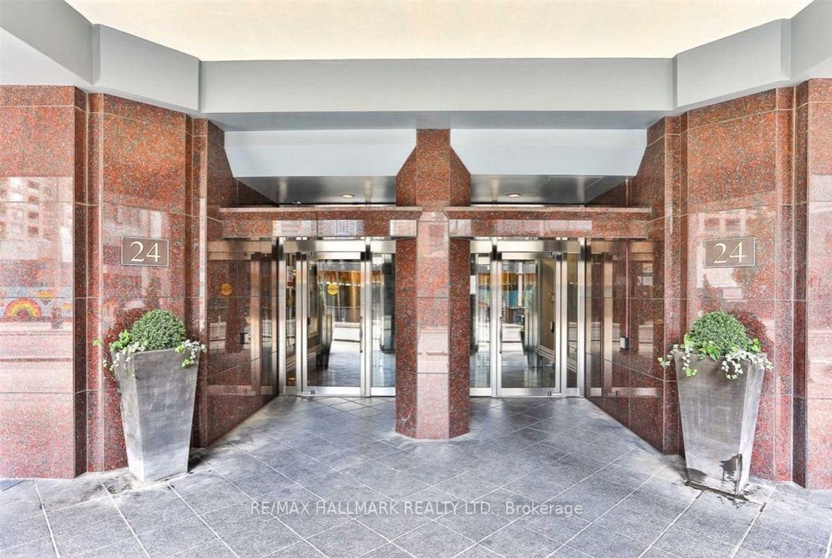 216-24 Wellesley Street W 216-24 Wellesley Street W Toronto C01