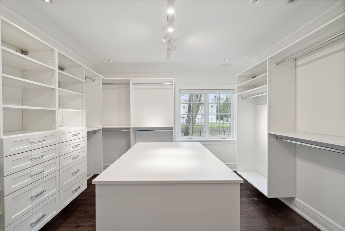 15 Park Lane Circle 15 Park Lane Circle Toronto C12