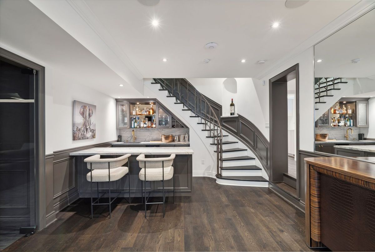 15 Park Lane Circle 15 Park Lane Circle Toronto C12