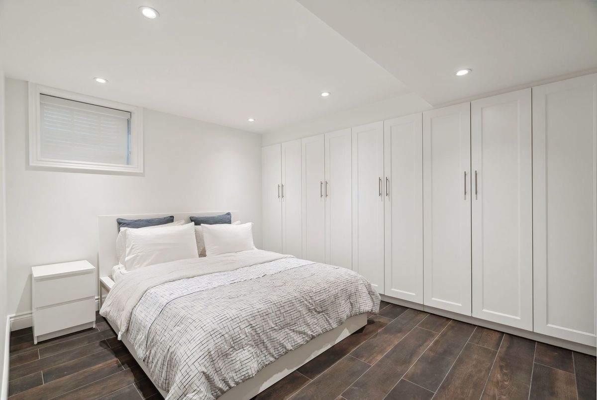 15 Park Lane Circle 15 Park Lane Circle Toronto C12