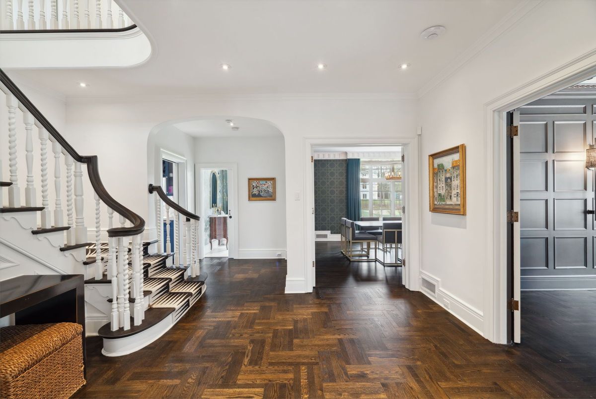 15 Park Lane Circle 15 Park Lane Circle Toronto C12