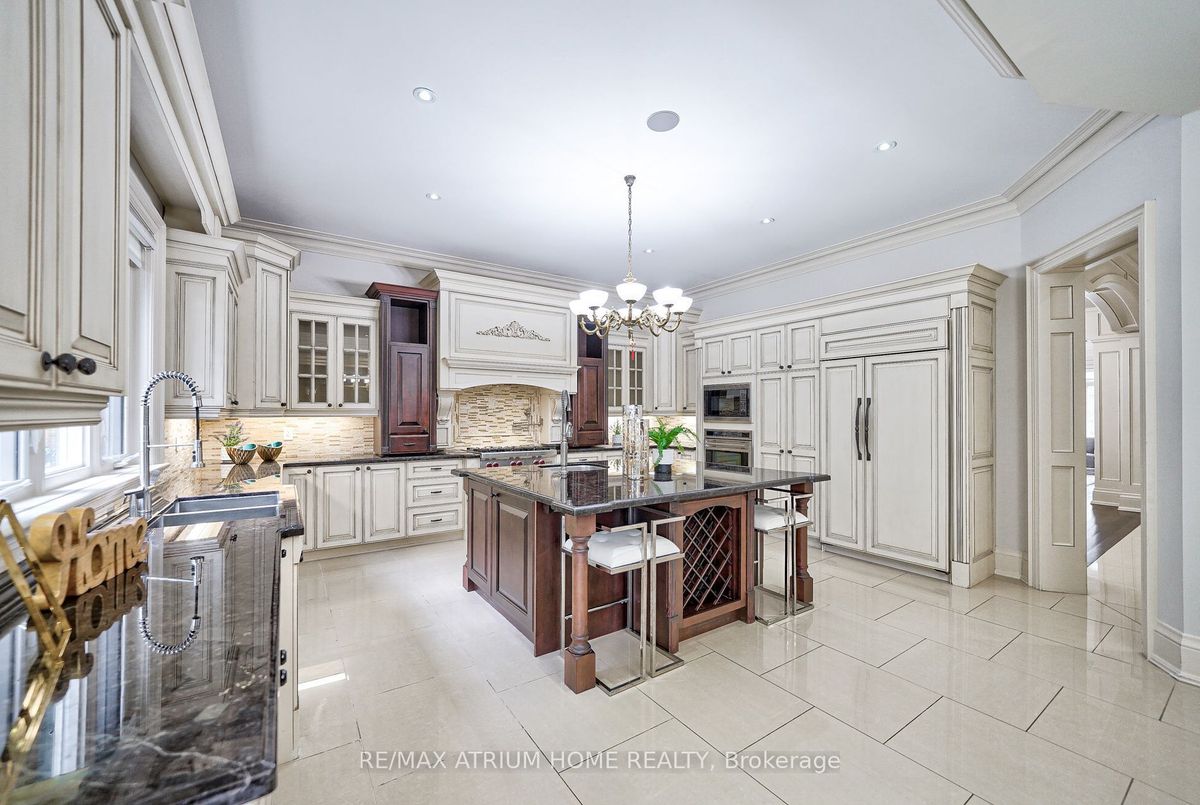 18 Heathcote Avenue 18 Heathcote Avenue Toronto C12