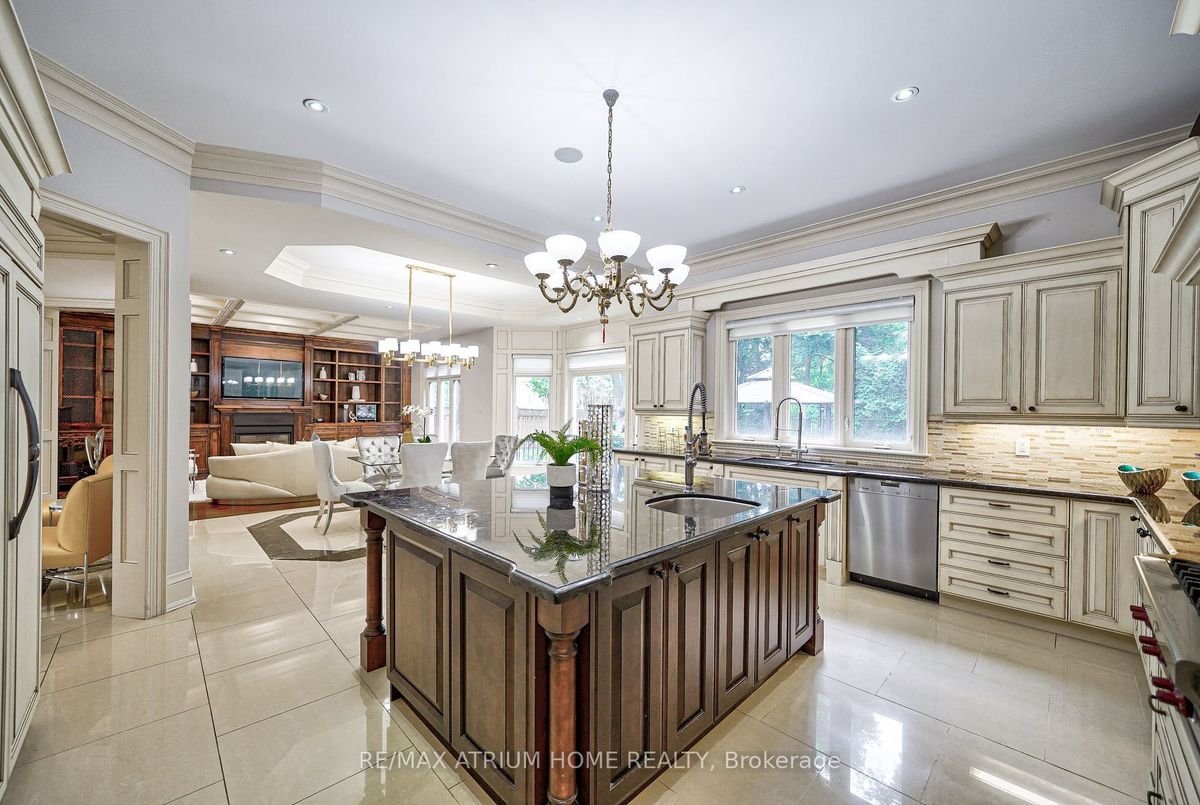 18 Heathcote Avenue 18 Heathcote Avenue Toronto C12