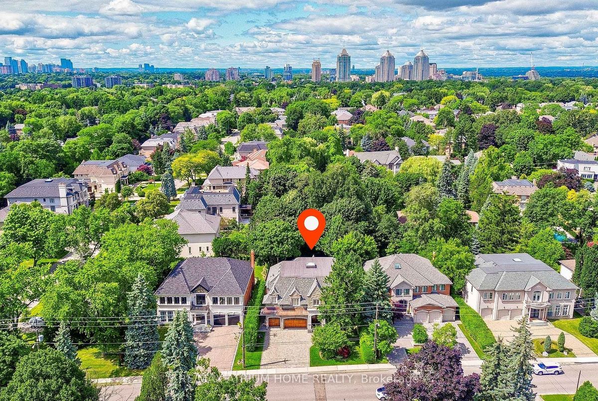 18 Heathcote Avenue 18 Heathcote Avenue Toronto C12