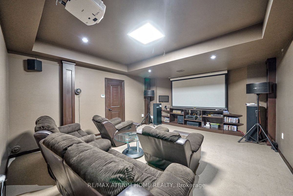 18 Heathcote Avenue 18 Heathcote Avenue Toronto C12