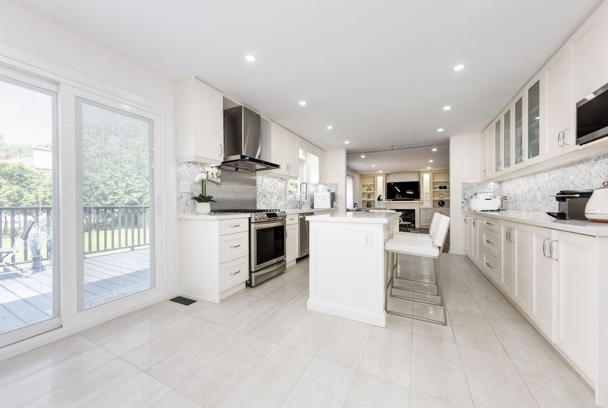 202 Mckee Avenue 202 Mckee Avenue Toronto C14