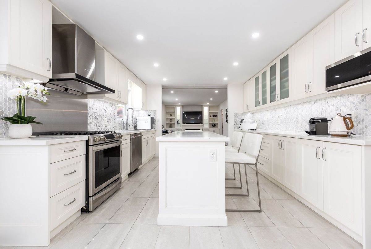 202 Mckee Avenue 202 Mckee Avenue Toronto C14