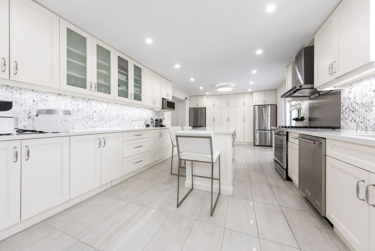 202 Mckee Avenue 202 Mckee Avenue Toronto C14