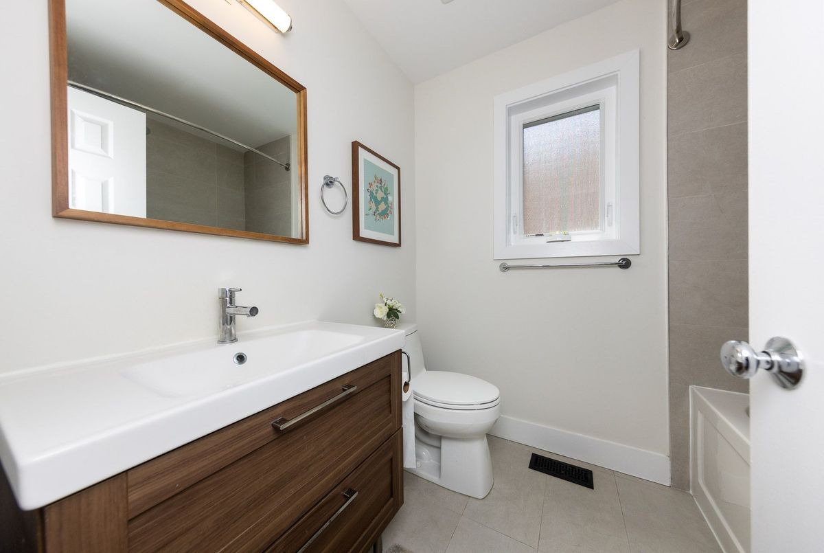 202 Mckee Avenue 202 Mckee Avenue Toronto C14