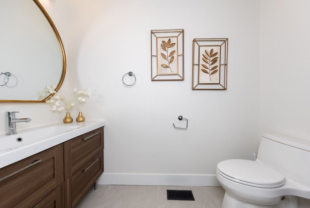 202 Mckee Avenue 202 Mckee Avenue Toronto C14