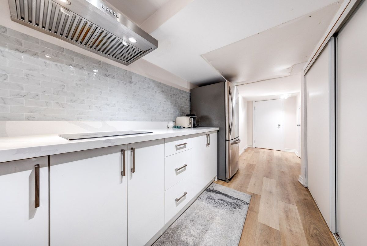 202 Mckee Avenue 202 Mckee Avenue Toronto C14