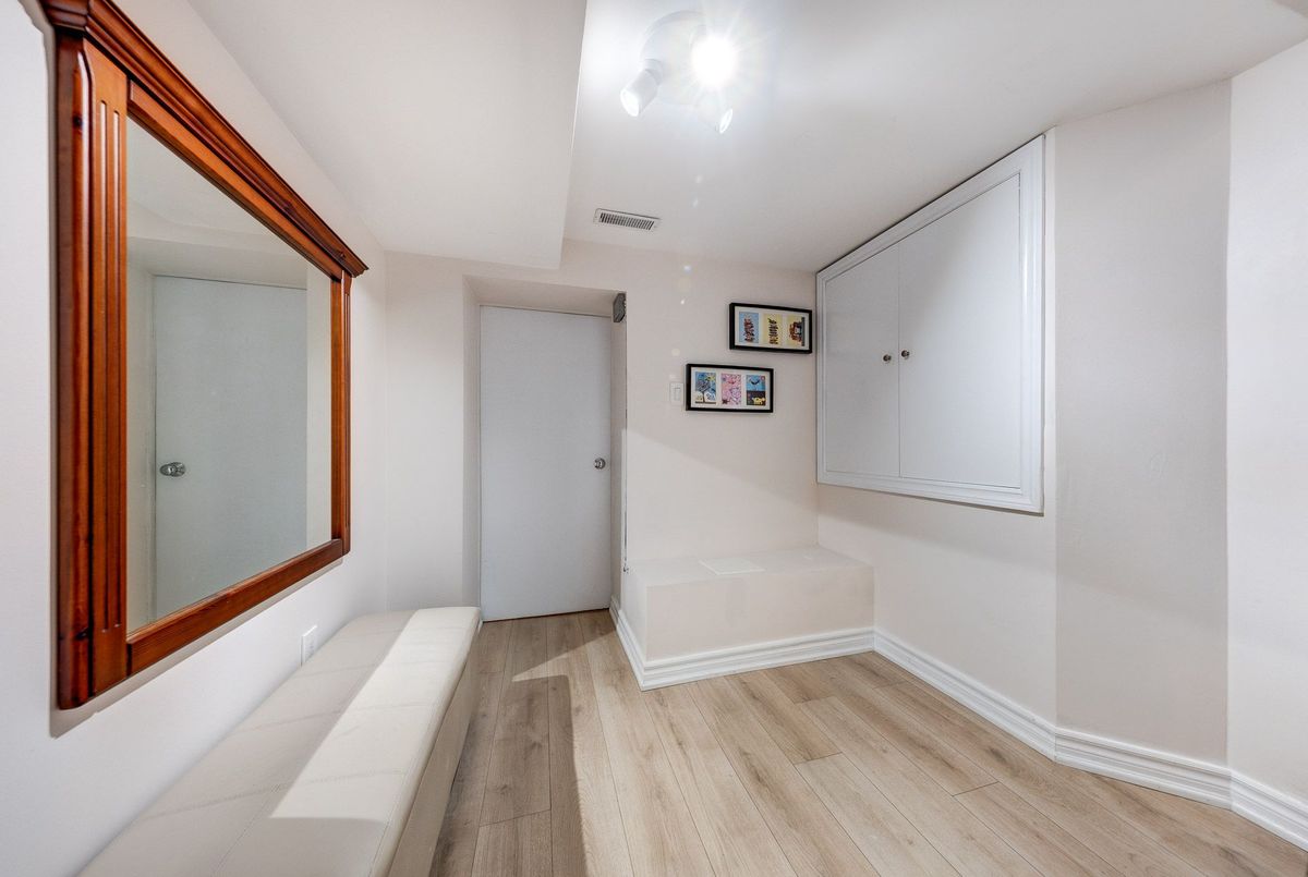 202 Mckee Avenue 202 Mckee Avenue Toronto C14