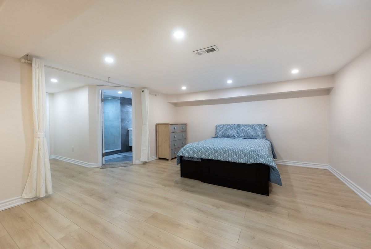 202 Mckee Avenue 202 Mckee Avenue Toronto C14