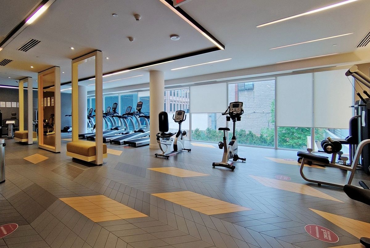 3105-30 Roehampton Avenue 3105-30 Roehampton Avenue Toronto C10