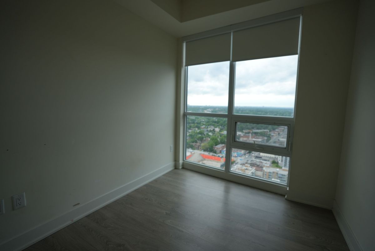 3105-30 Roehampton Avenue 3105-30 Roehampton Avenue Toronto C10