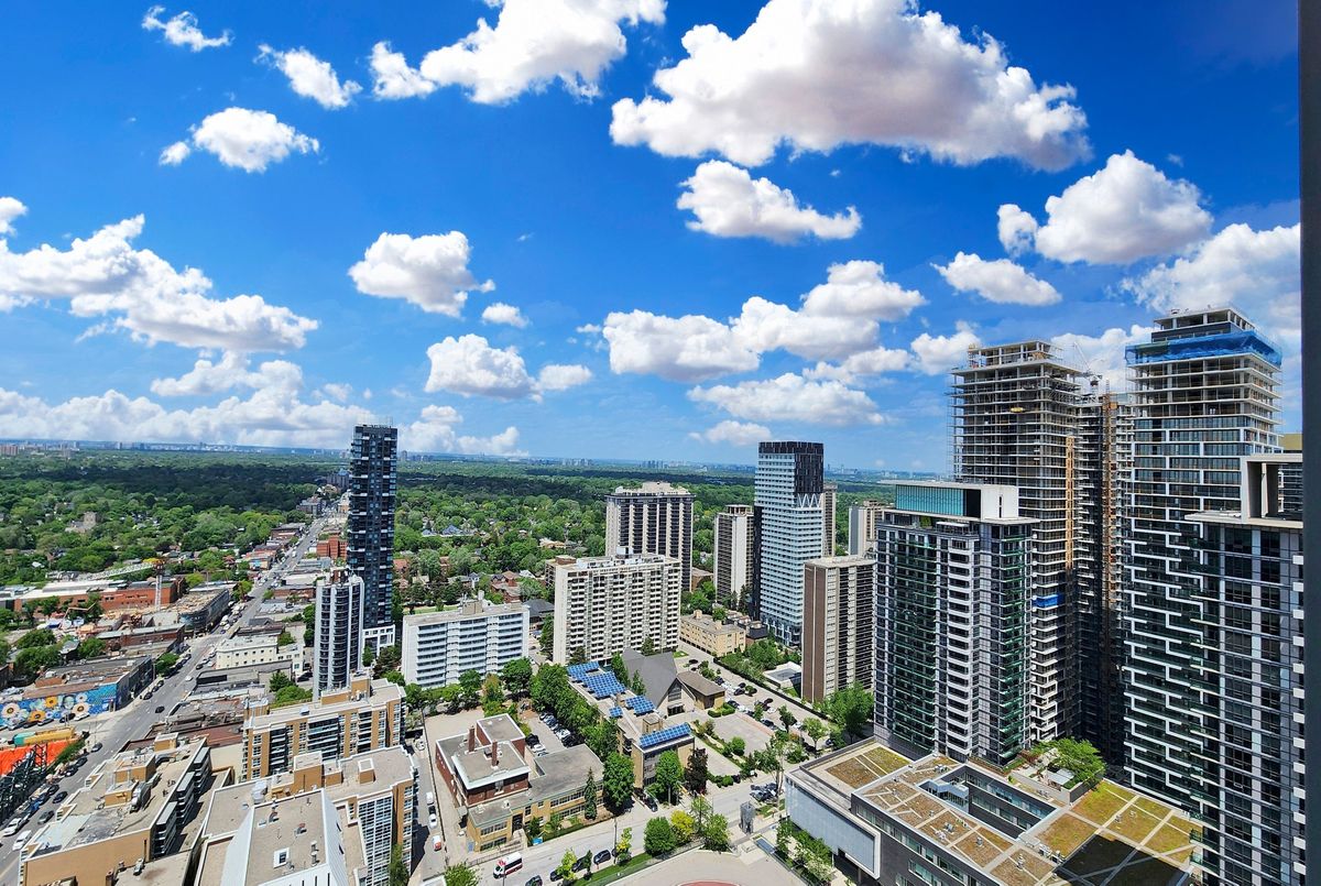 3105-30 Roehampton Avenue 3105-30 Roehampton Avenue Toronto C10