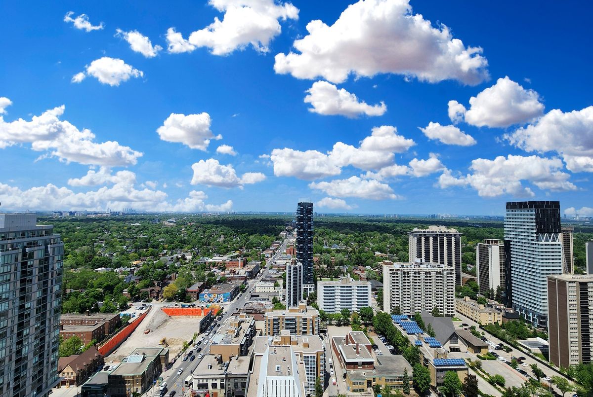 3105-30 Roehampton Avenue 3105-30 Roehampton Avenue Toronto C10