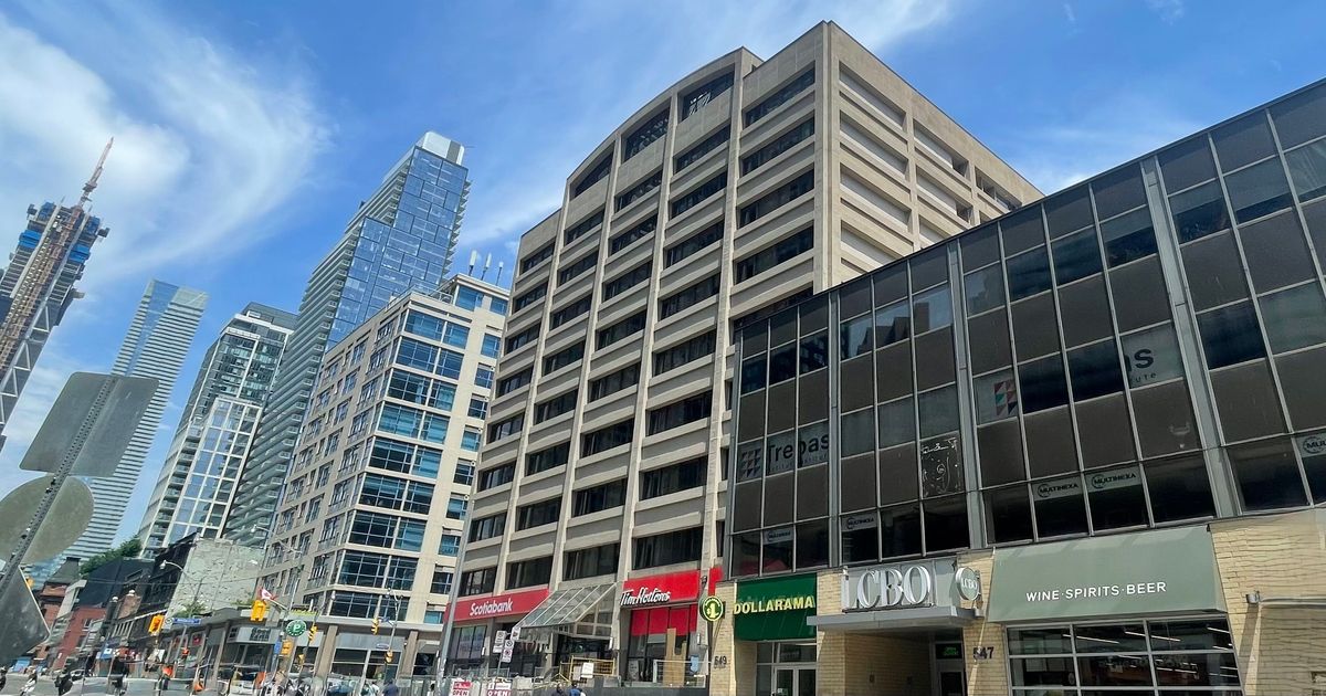 507-555 Yonge Street Toronto C08
