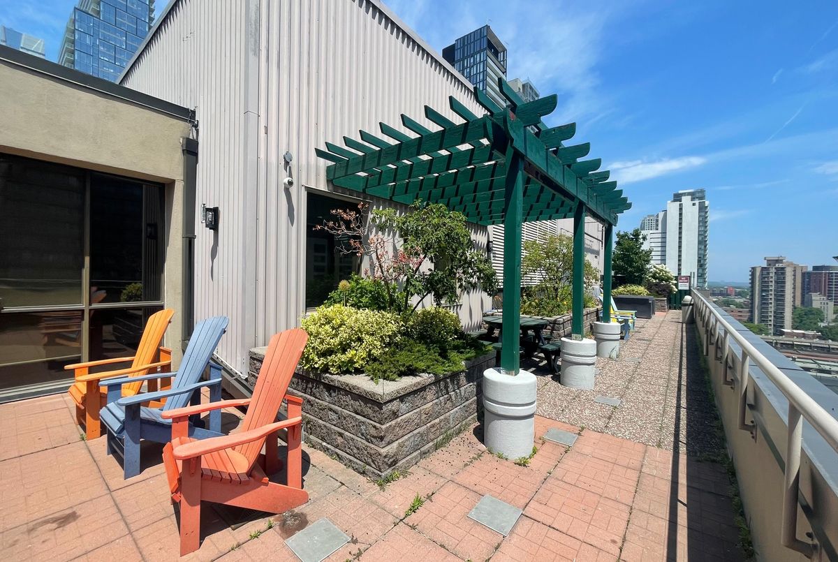 507-555 Yonge Street 507-555 Yonge Street Toronto C08