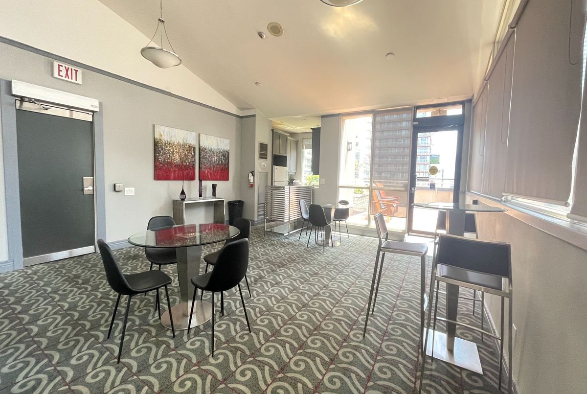 507-555 Yonge Street 507-555 Yonge Street Toronto C08