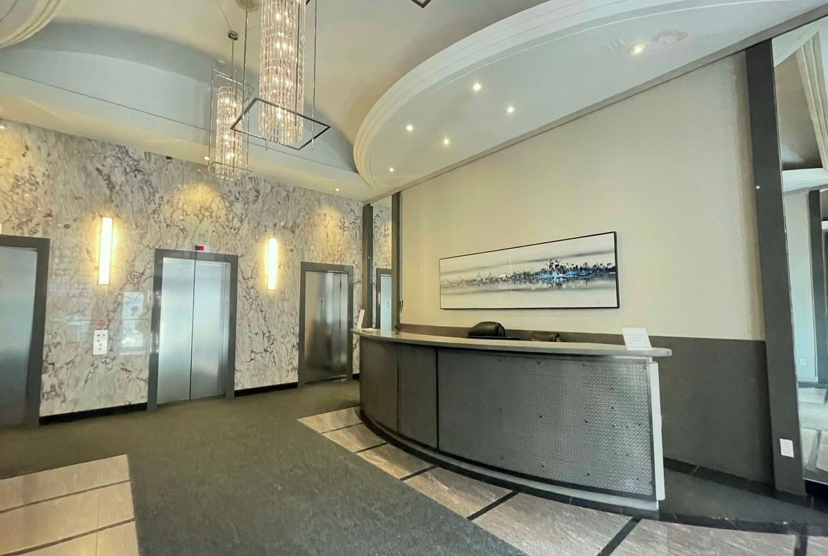 507-555 Yonge Street 507-555 Yonge Street Toronto C08