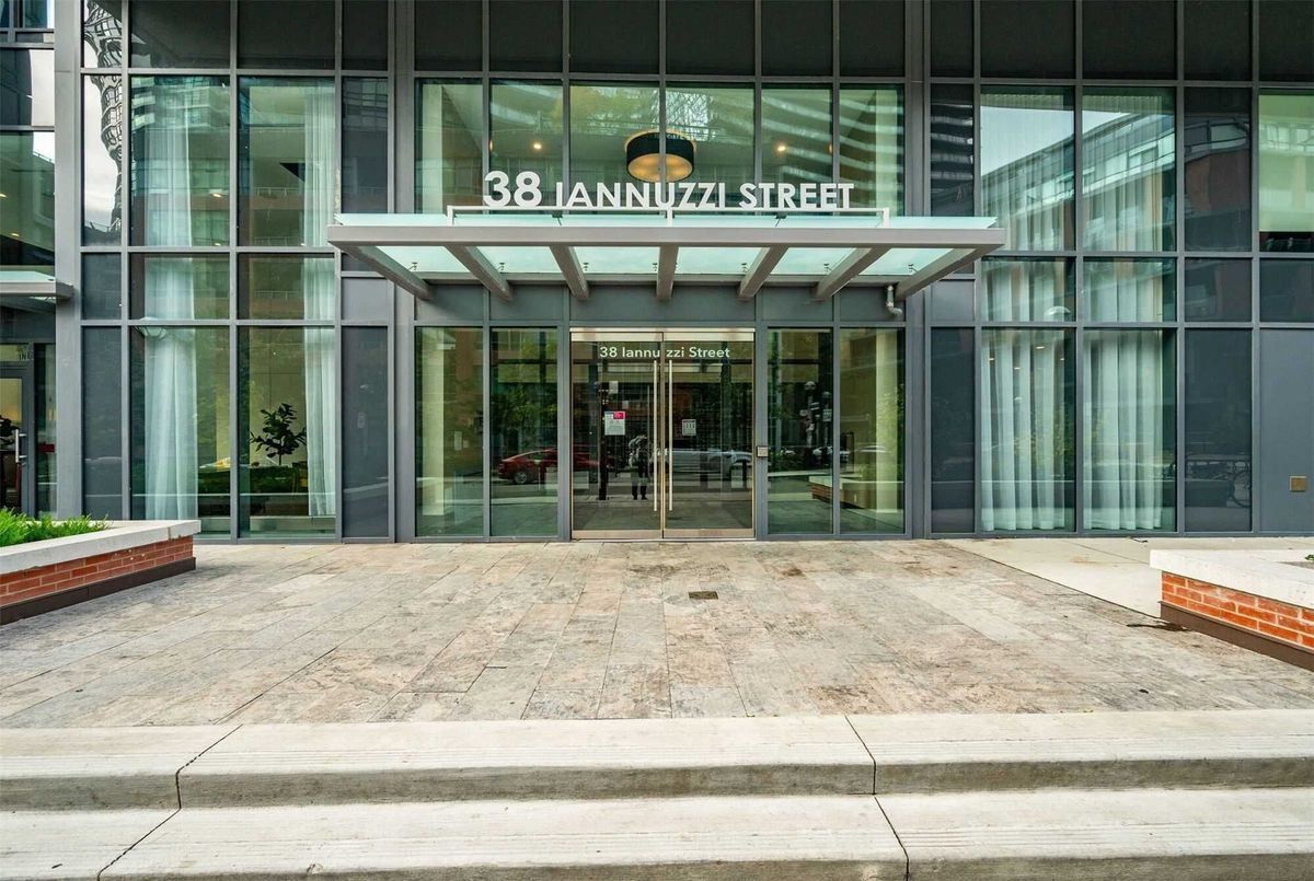 725-38 Iannuzzi Street 725-38 Iannuzzi Street Toronto C01
