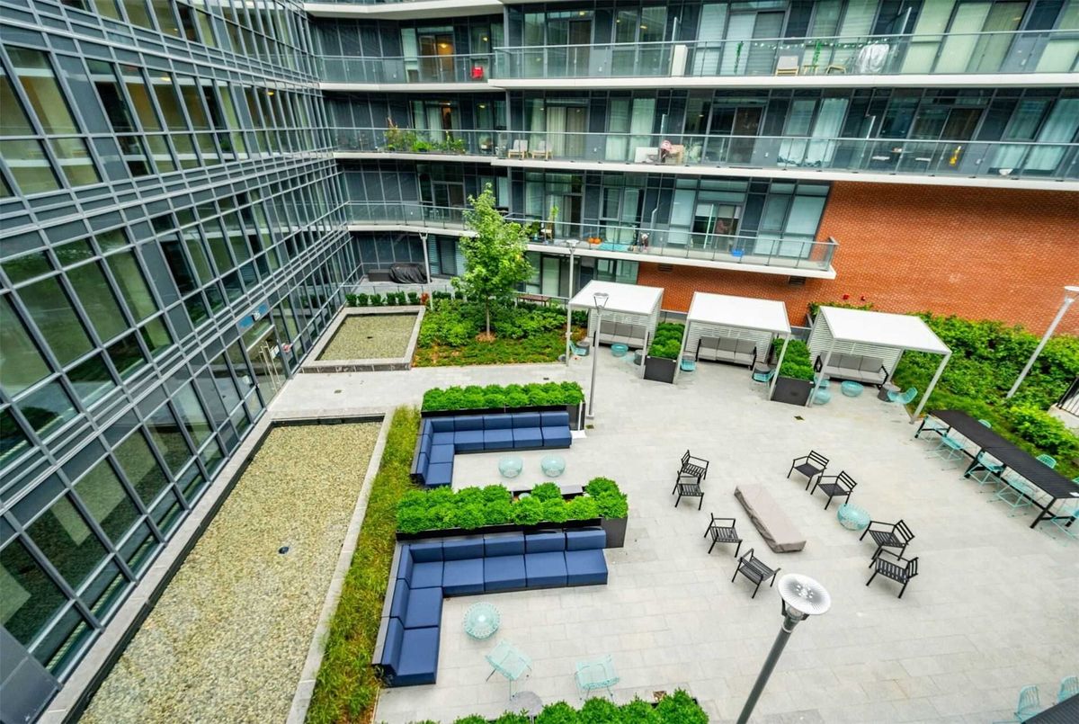 725-38 Iannuzzi Street 725-38 Iannuzzi Street Toronto C01