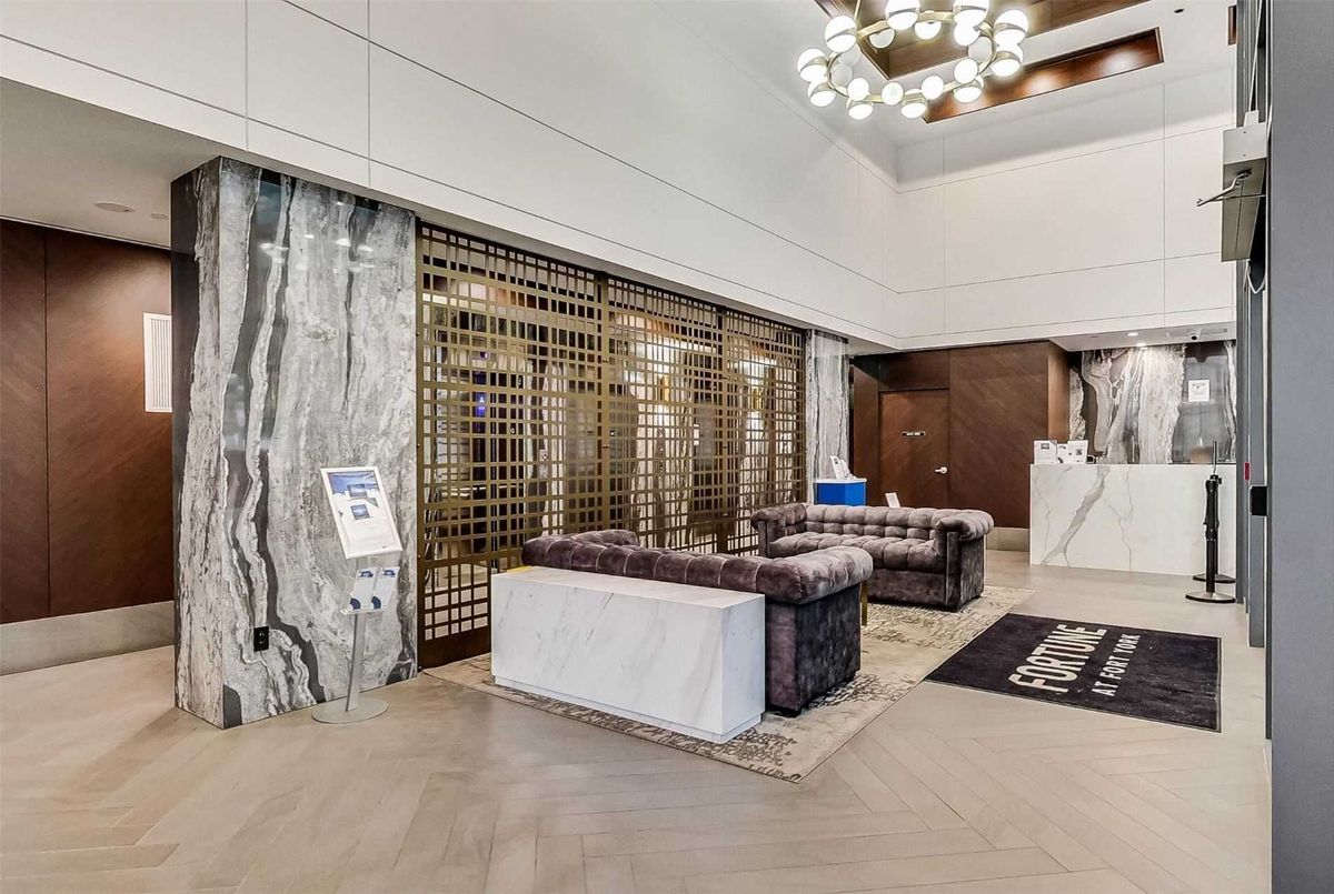 725-38 Iannuzzi Street 725-38 Iannuzzi Street Toronto C01