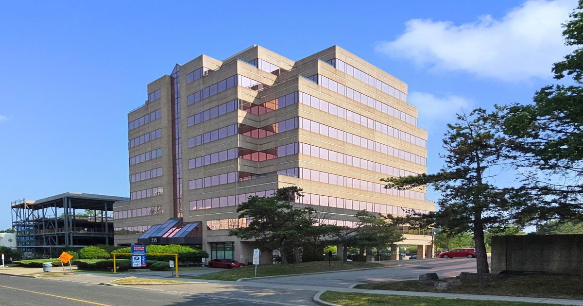 102-255 Duncan Mill Road Toronto C12