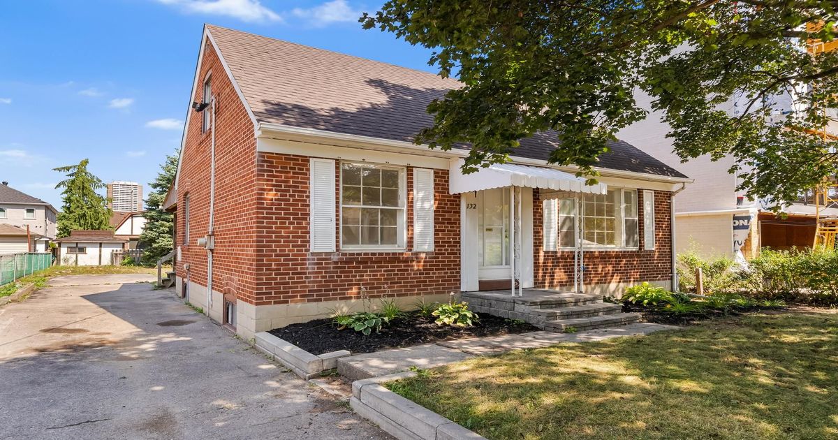132 Homewood Avenue Toronto C07