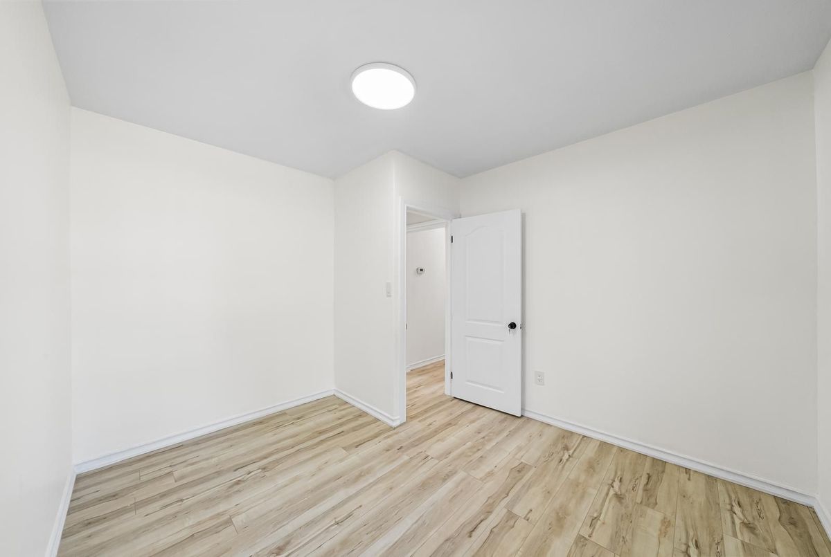 132 Homewood Avenue 132 Homewood Avenue Toronto C07